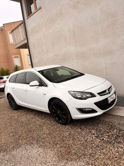 Opel Astra Station Wagon 1.4 Turbo 140CV Sports GPL Tech Cosmo usata