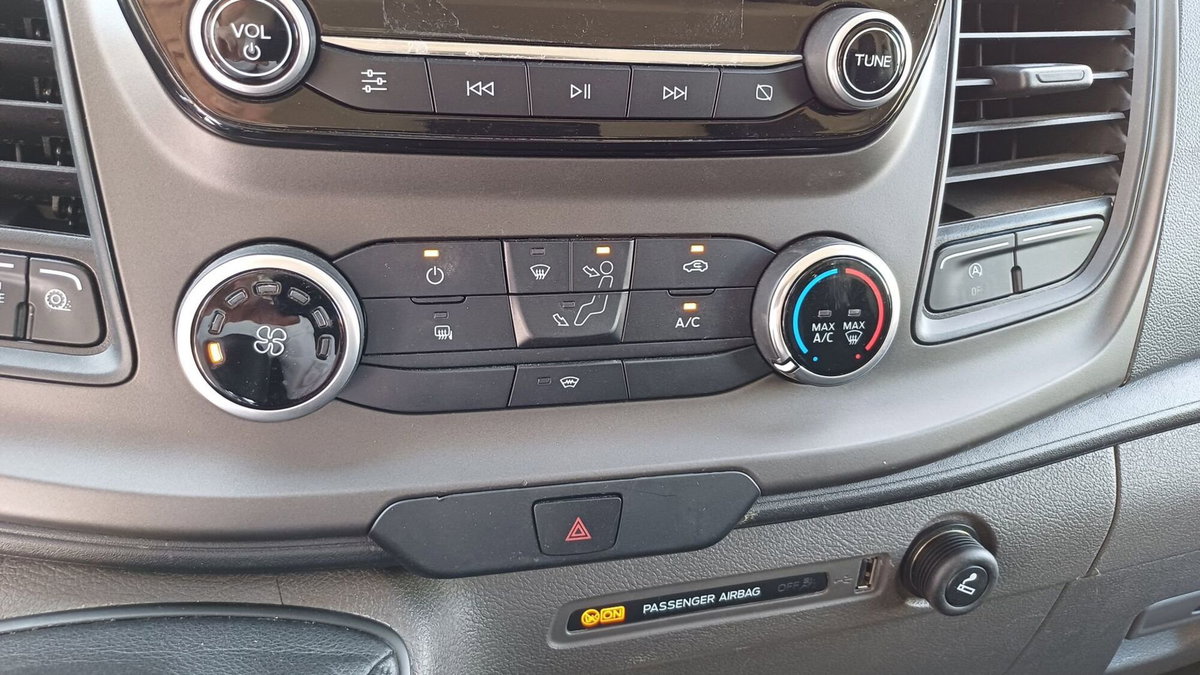 Ford Transit Custom Furgone 320 2.0 EcoBlue 130 PC Furgone Trend (14)