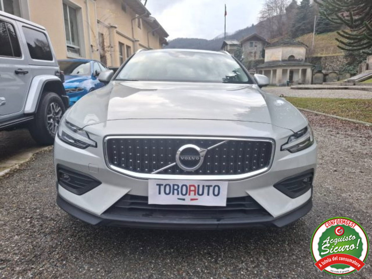 Volvo V60 Cross Country B4 (d) AWD Geartronic Business Pro Line (2)