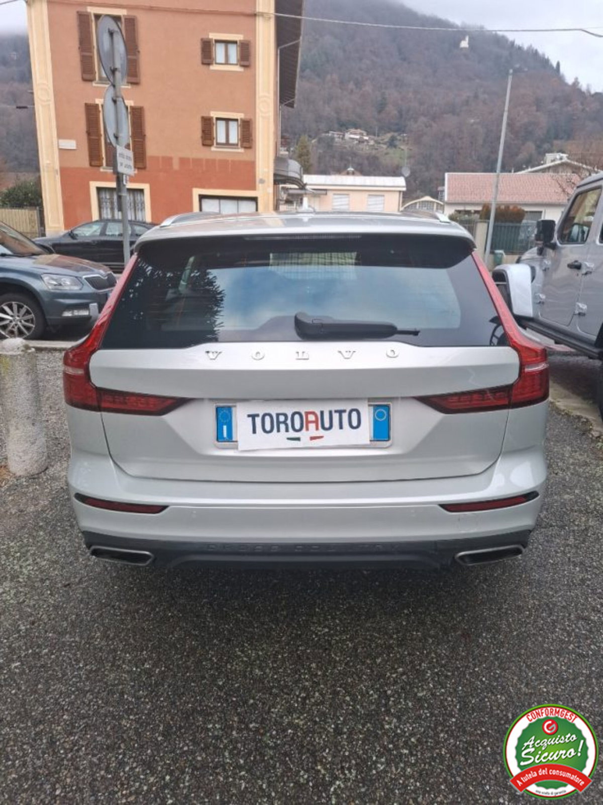 Volvo V60 Cross Country B4 (d) AWD Geartronic Business Pro Line (6)
