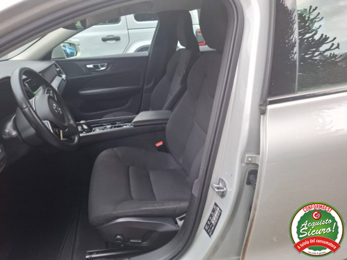 Volvo V60 Cross Country B4 (d) AWD Geartronic Business Pro Line (9)