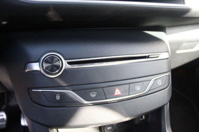 Peugeot 308 BlueHDi 130 S&S EAT8 GT Line (17)