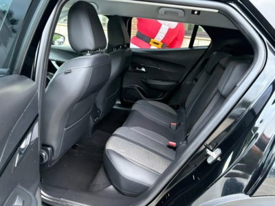 Peugeot 2008 BlueHDi 110 S&S Allure (9)
