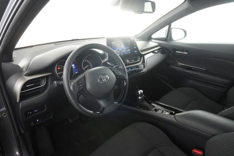 Toyota Toyota C-HR 1.8 Hybrid E-CVT Trend