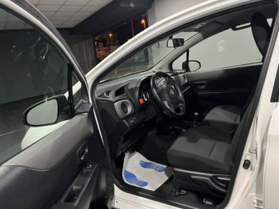 Toyota Yaris 1.0 5 porte Sol (7)