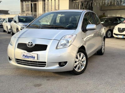 Toyota Yaris 1.3 3 porte Sol usata
