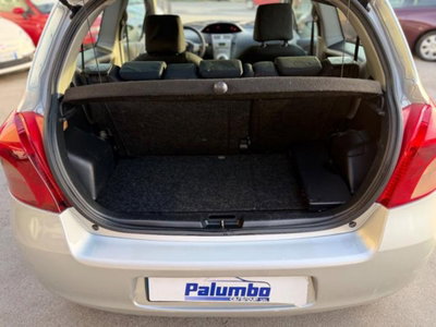 Toyota Yaris 1.3 3 porte Sol (17)