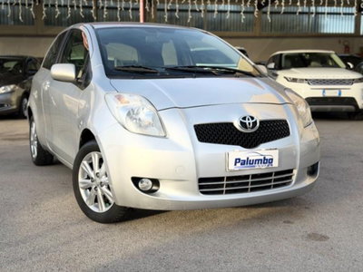 Toyota Yaris 1.3 3 porte Sol (3)