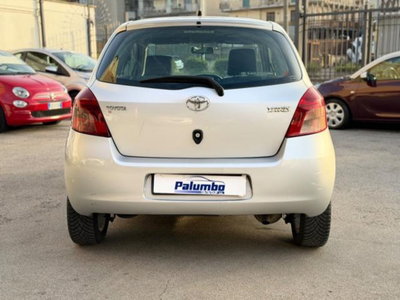 Toyota Yaris 1.3 3 porte Sol (6)