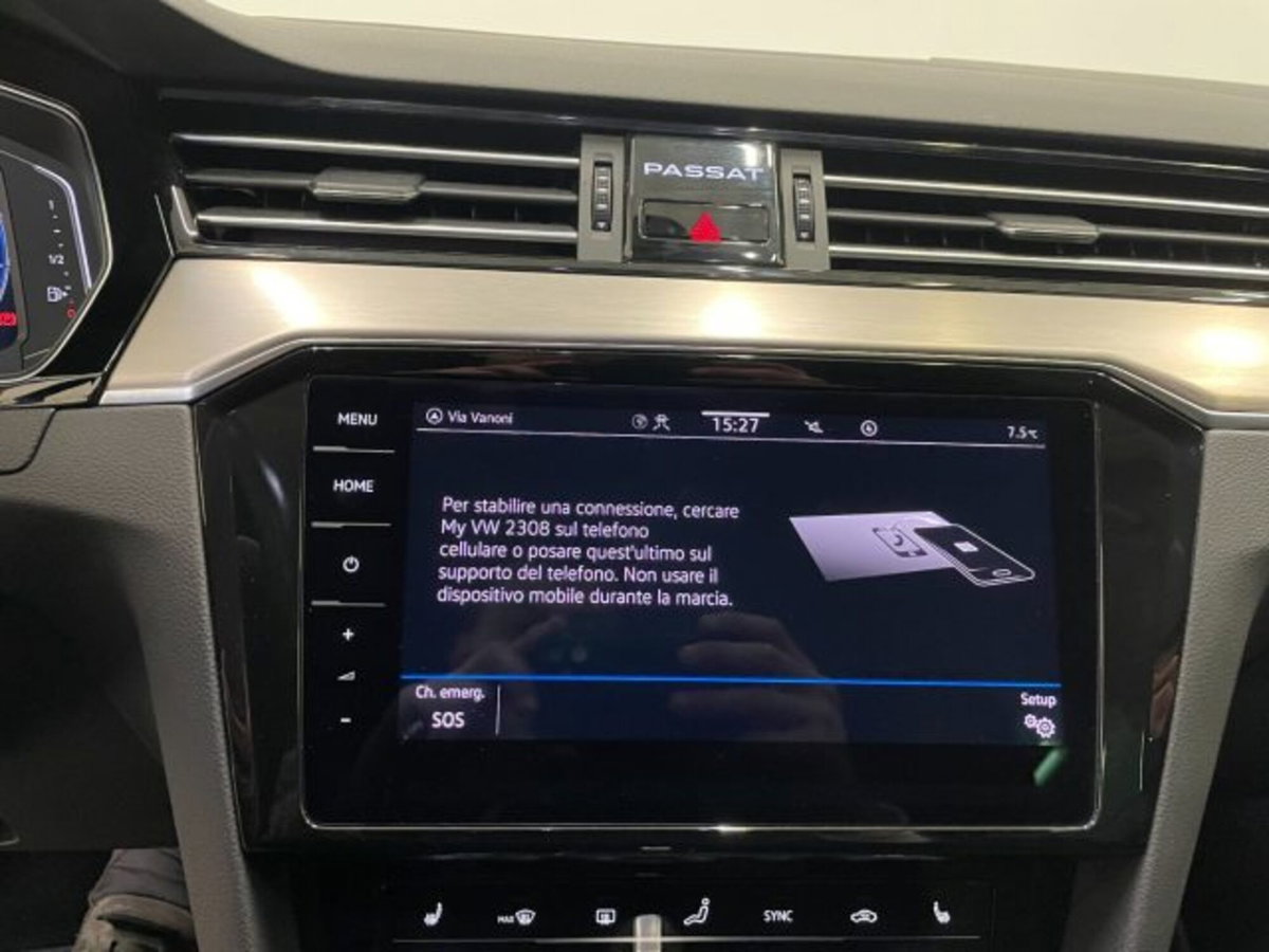 Volkswagen Passat Variant 2.0 TDI SCR 200 CV 4MOTION DSG Executive (16)