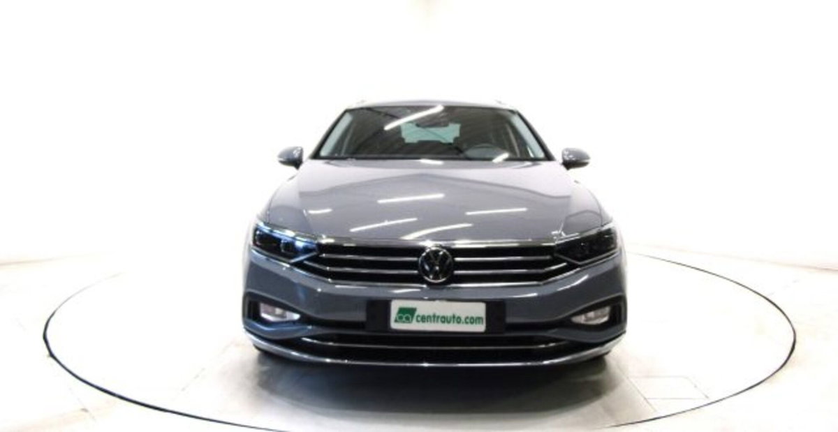 Volkswagen Passat Variant 2.0 TDI SCR 200 CV 4MOTION DSG Executive (2)