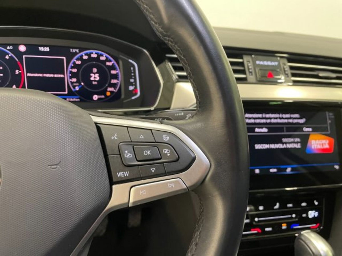 Volkswagen Passat Variant 2.0 TDI SCR 200 CV 4MOTION DSG Executive (20)