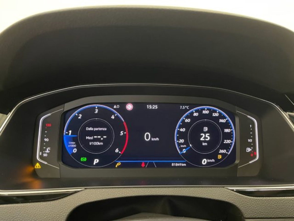 Volkswagen Passat Variant 2.0 TDI SCR 200 CV 4MOTION DSG Executive (5)