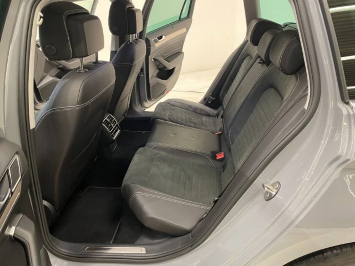 Volkswagen Passat Variant 2.0 TDI SCR 200 CV 4MOTION DSG Executive (7)