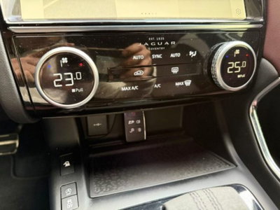 Jaguar E-Pace 2.0d i4 mhev R-Dynamic S awd 163cv auto (20)