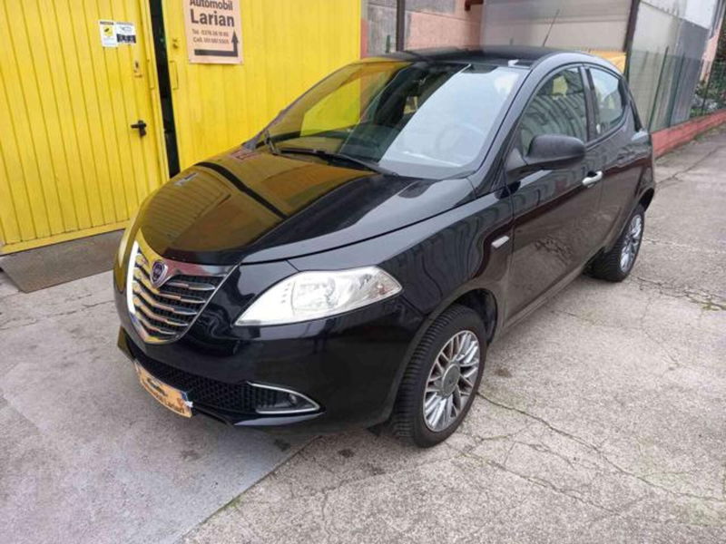 Lancia Ypsilon 0.9 TwinAir 85 CV 5 porte Metano Ecochic Gold