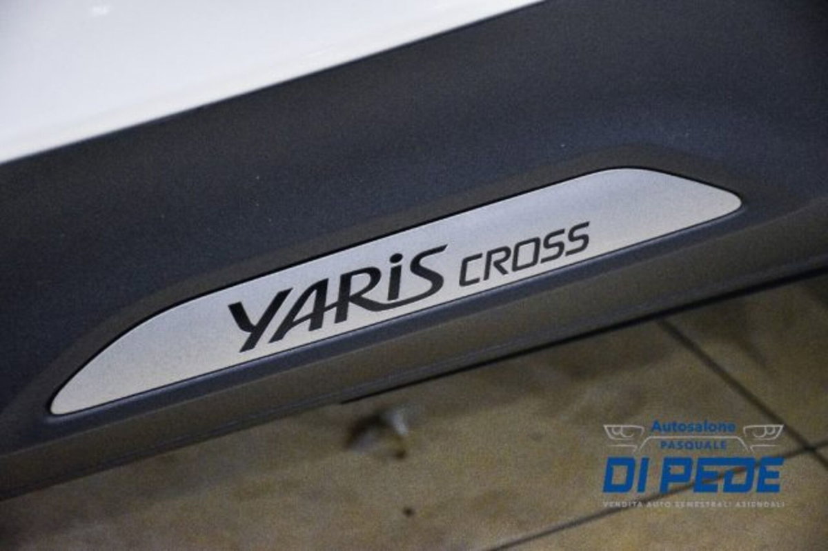 Toyota Yaris Cross 1.5h GR Sport Black Sky fwd 116cv e-cvt (12)