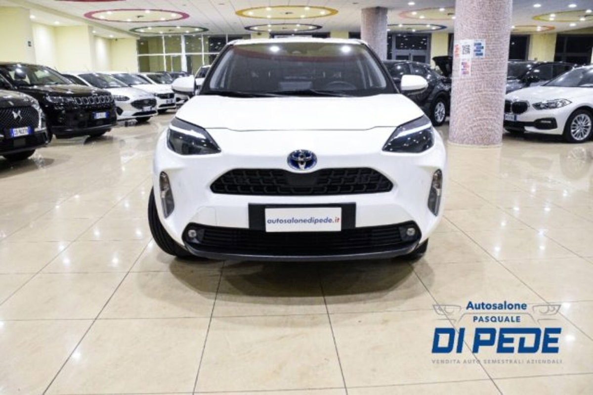 Toyota Yaris Cross 1.5h GR Sport Black Sky fwd 116cv e-cvt (2)