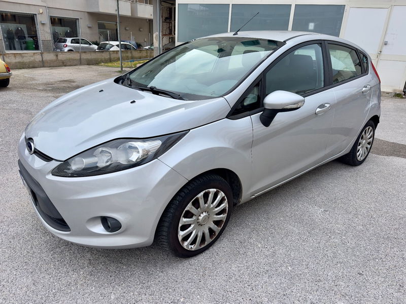 Ford Fiesta 1.4 TDCi 70CV 5 porte Titanium