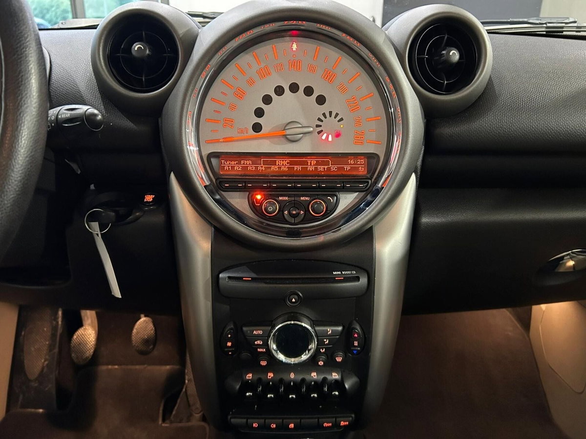 MINI Mini Countryman 1.6 Cooper D Countryman (6)