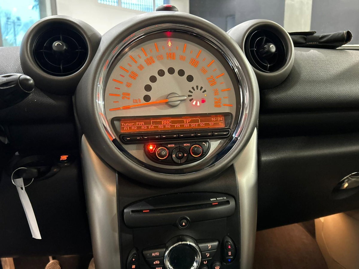 MINI Mini Countryman 1.6 Cooper D Countryman (7)