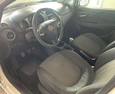 Fiat Punto 1.3 MJT II 75 CV 5 porte Street (6)