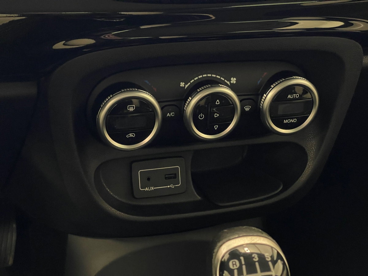 Fiat 500L 1.6 Multijet 120 CV Trekking (12)
