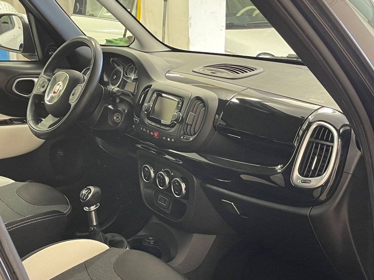 Fiat 500L 1.6 Multijet 120 CV Trekking (7)