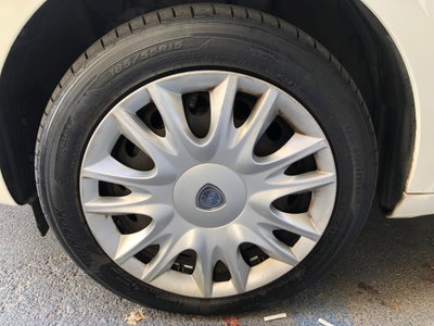 Lancia Ypsilon 1.3 MJT 16V 95 CV 5 porte S&S Gold (16)