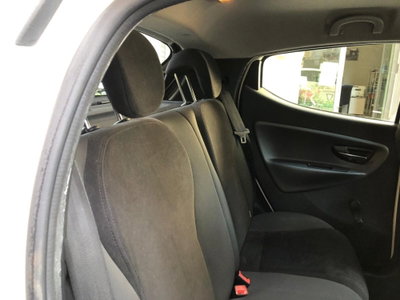 Lancia Ypsilon 1.3 MJT 16V 95 CV 5 porte S&S Gold (19)