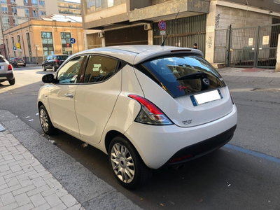 Lancia Ypsilon 1.3 MJT 16V 95 CV 5 porte S&S Gold (2)