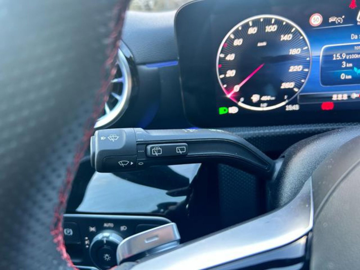 Mercedes-Benz Classe A 200 AMG Line Premium Plus auto (18)