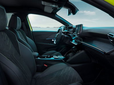 Peugeot 208 PureTech 100 Stop&Start 5 porte Allure nuova