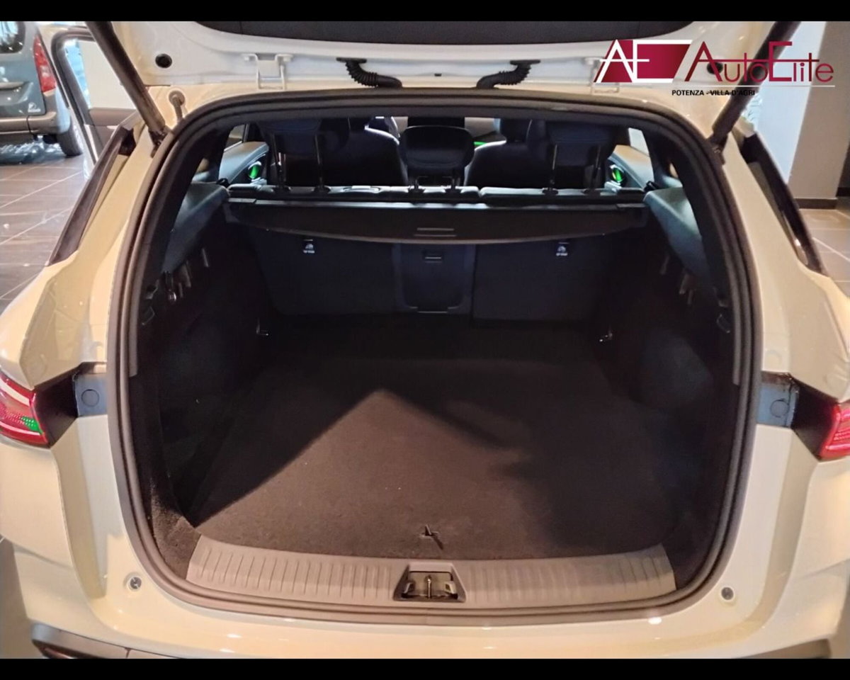 Byd Seal 6 DM-i Station Wagon 1.5 phev Comfort Lite (15)