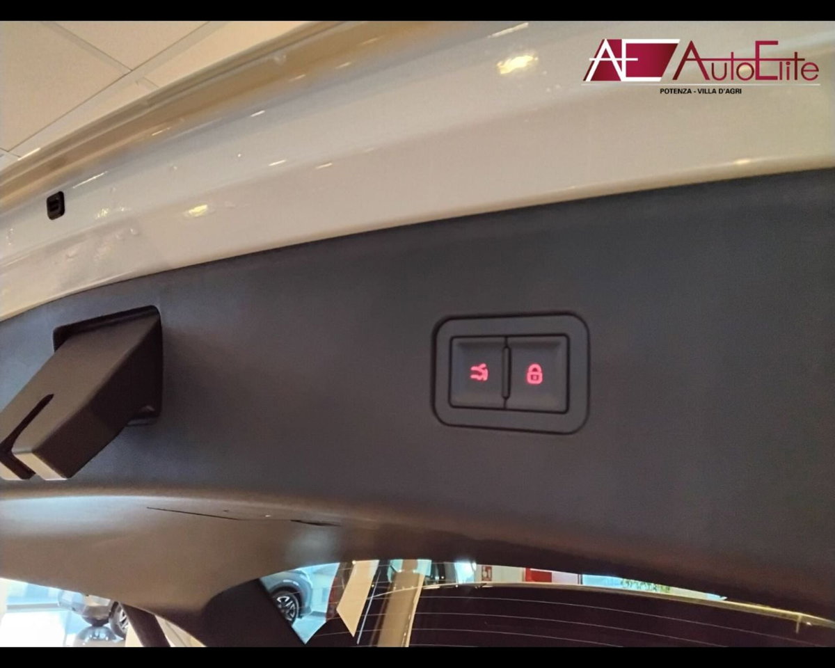 Byd Seal 6 DM-i Station Wagon 1.5 phev Comfort Lite (16)