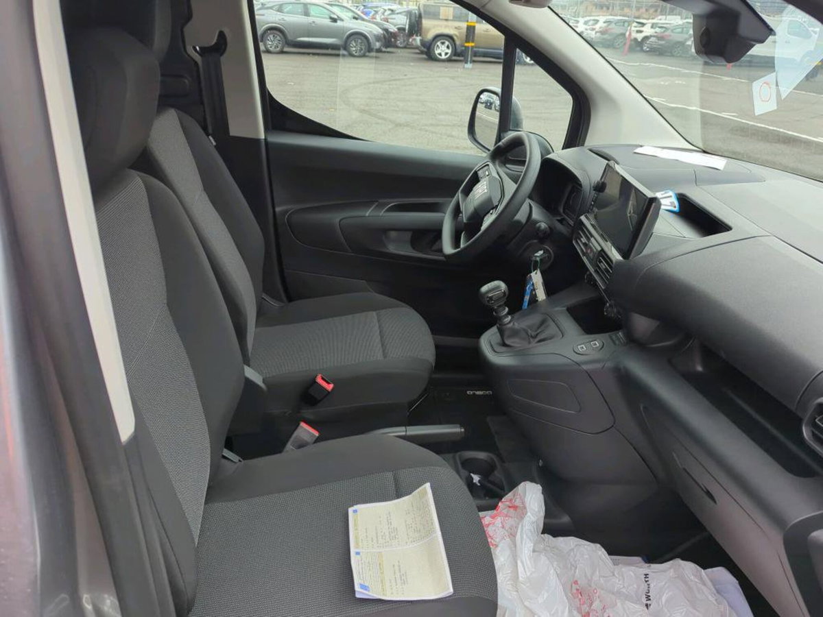 Fiat Doblò Furgone van XL 1.5 diesel 130cv (4)