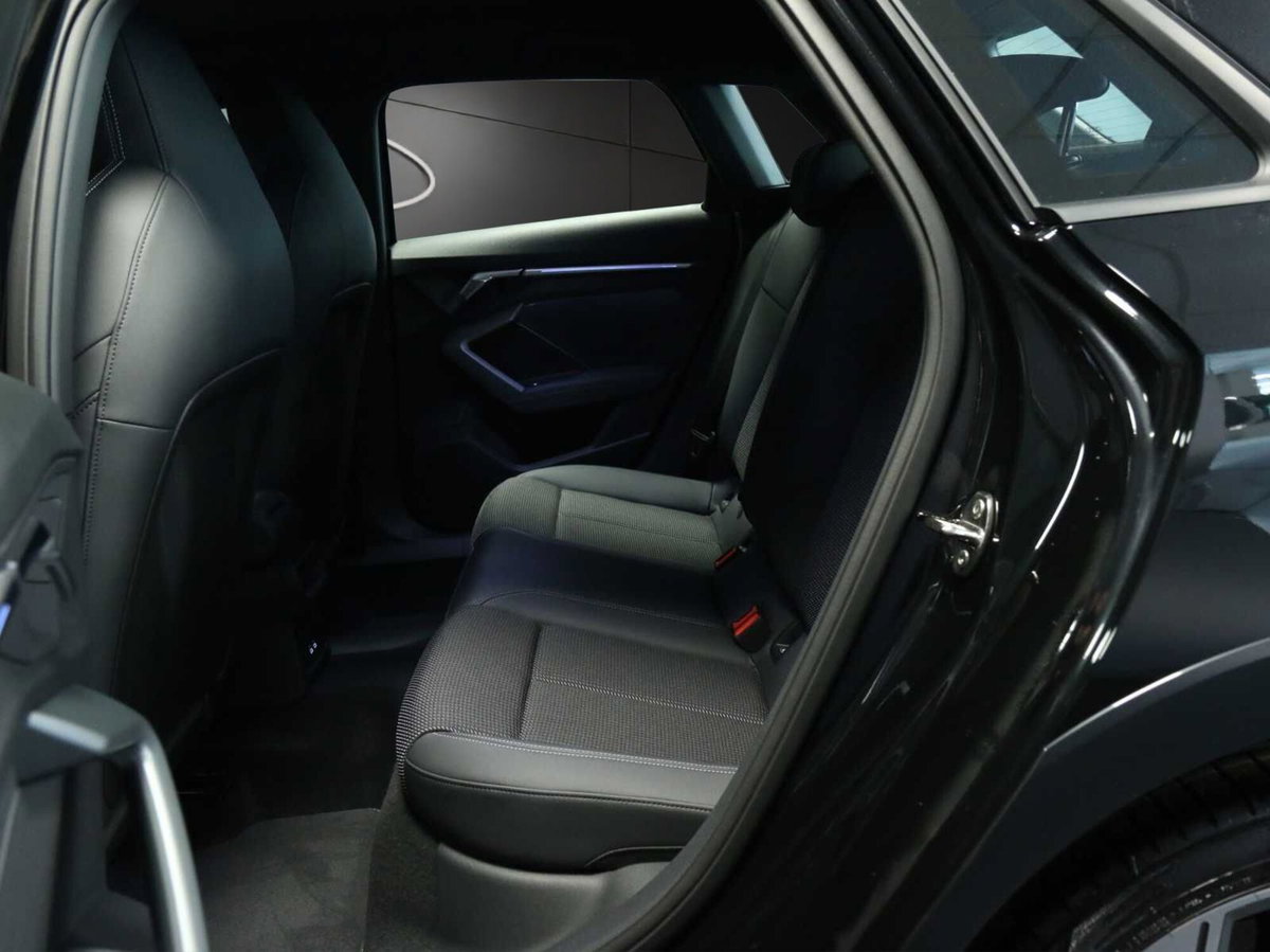Audi A3 allstreet 2.0 tdi Identity Contrast 150cv s-tronic (15)