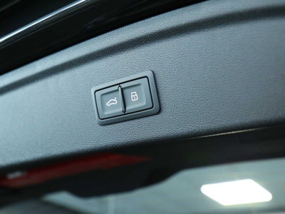 Audi A3 allstreet 2.0 tdi Identity Contrast 150cv s-tronic (16)