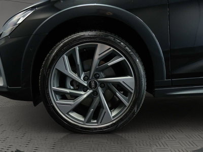 Audi A3 allstreet 2.0 tdi Identity Contrast 150cv s-tronic (3)