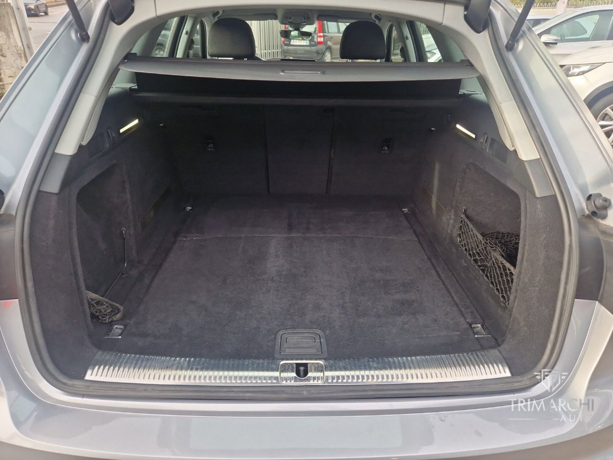Audi A4 35 TDI/163 CV S tronic Business (11)