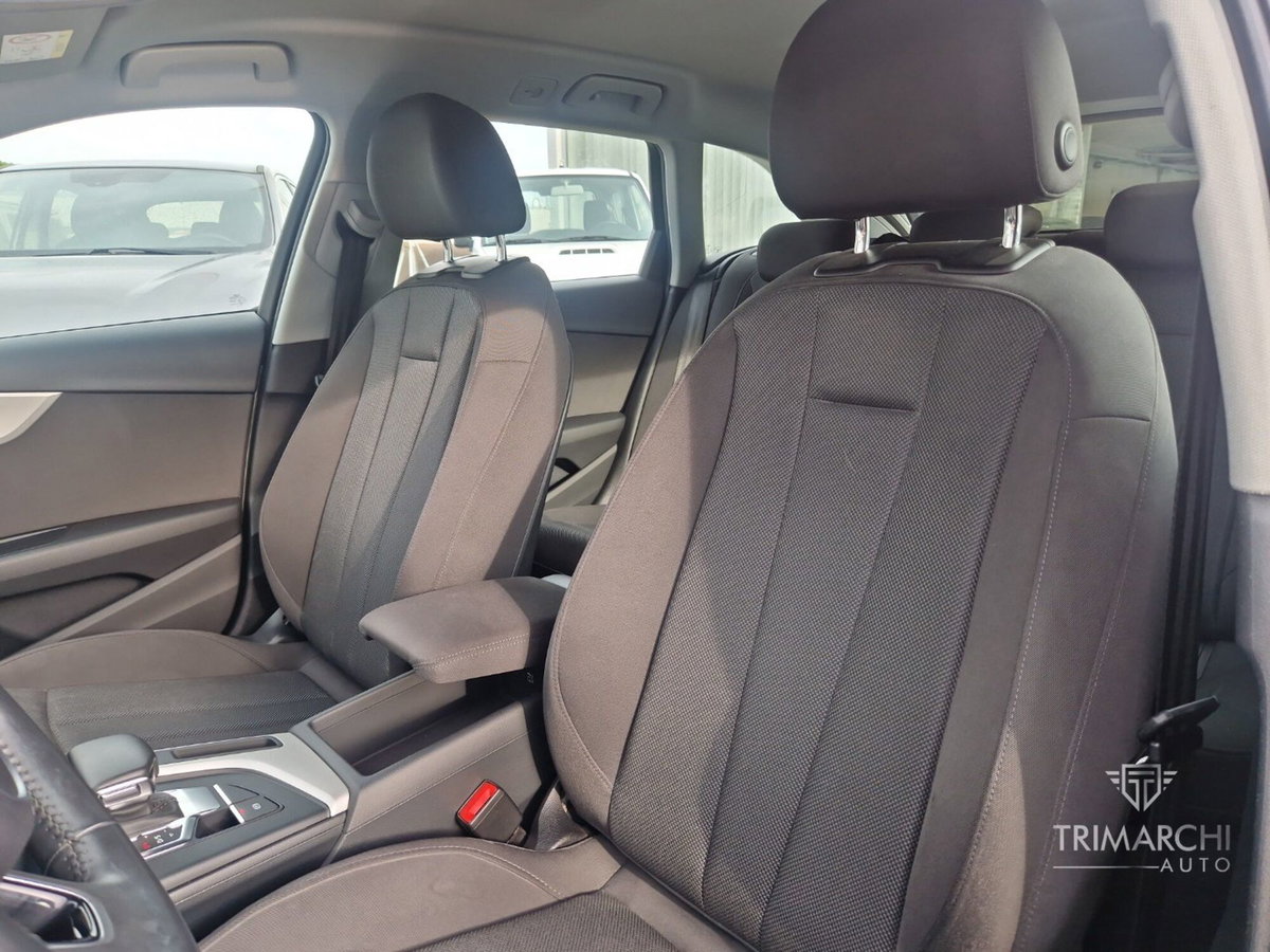 Audi A4 35 TDI/163 CV S tronic Business (12)