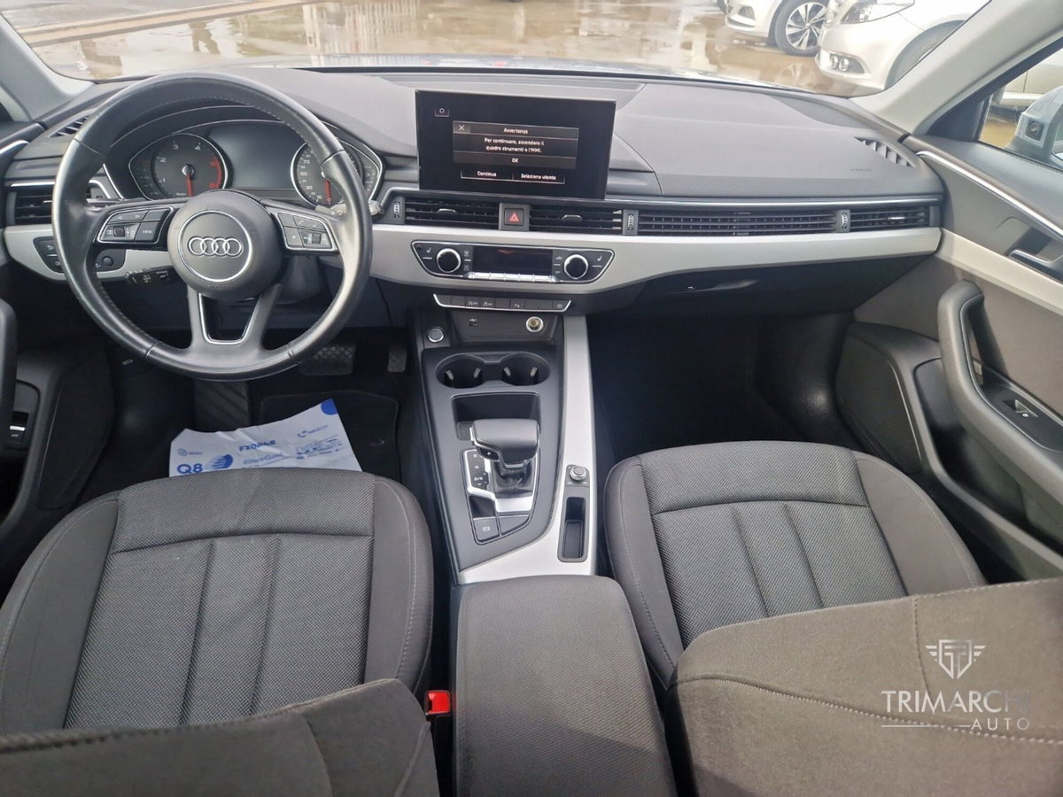 Audi A4 35 TDI/163 CV S tronic Business (14)