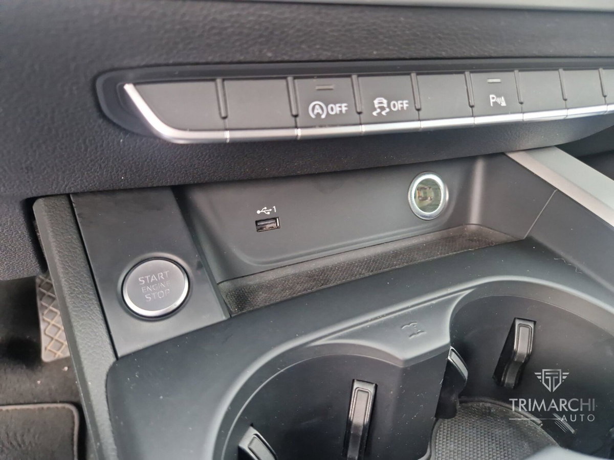 Audi A4 35 TDI/163 CV S tronic Business (17)