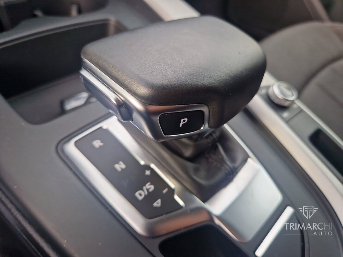 Audi A4 35 TDI/163 CV S tronic Business (18)