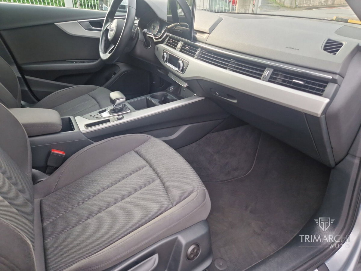 Audi A4 35 TDI/163 CV S tronic Business (19)