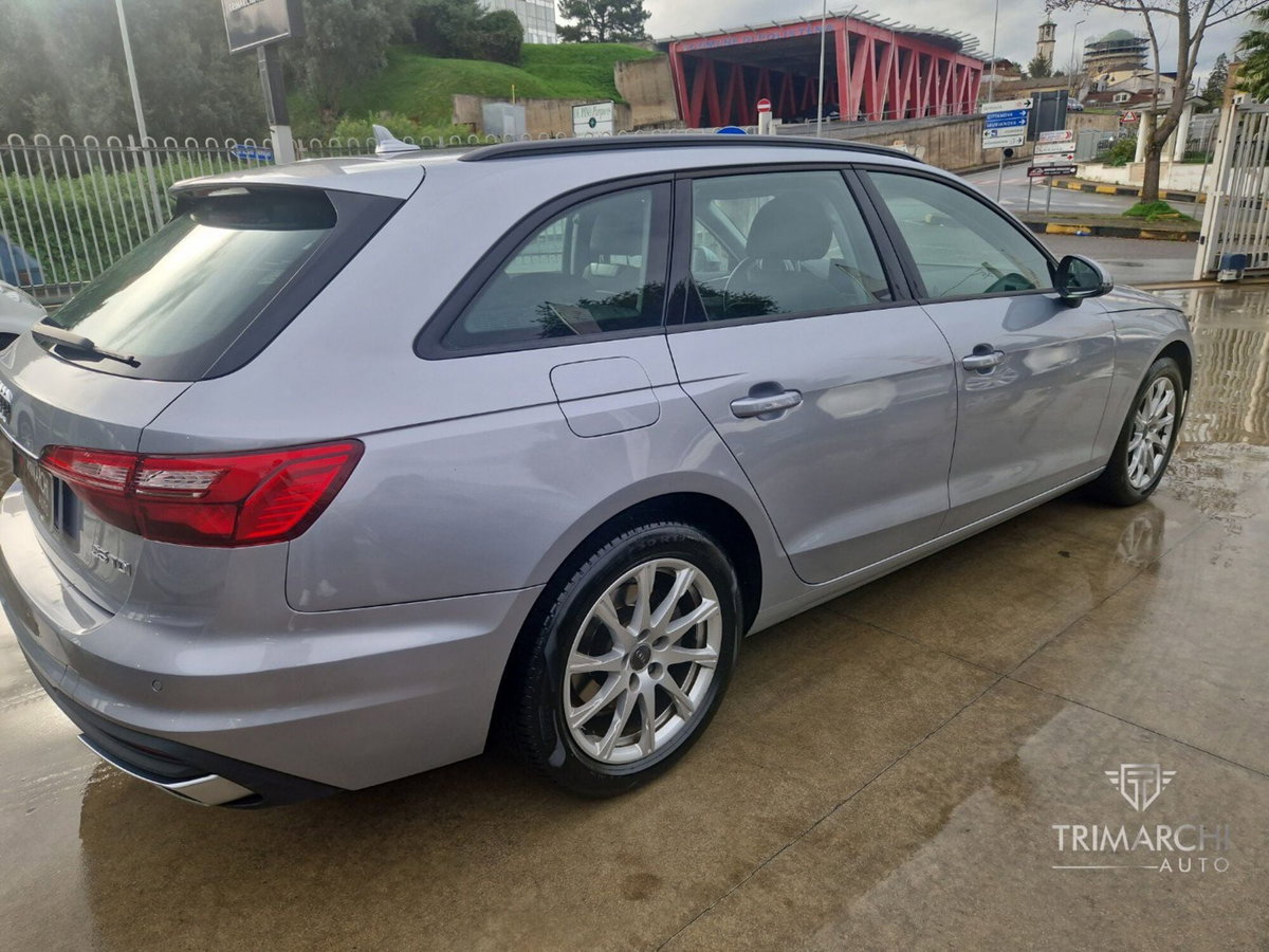 Audi A4 35 TDI/163 CV S tronic Business (5)