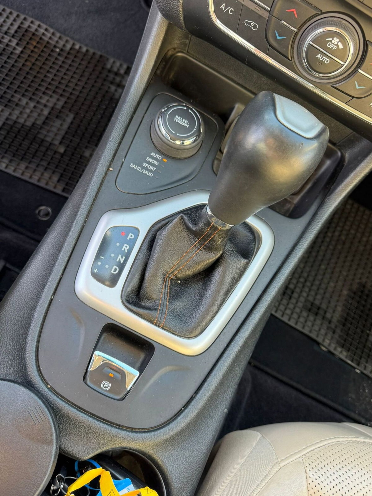 Jeep Cherokee 2.2 Mjt II 4WD Active Drive I Limited (15)
