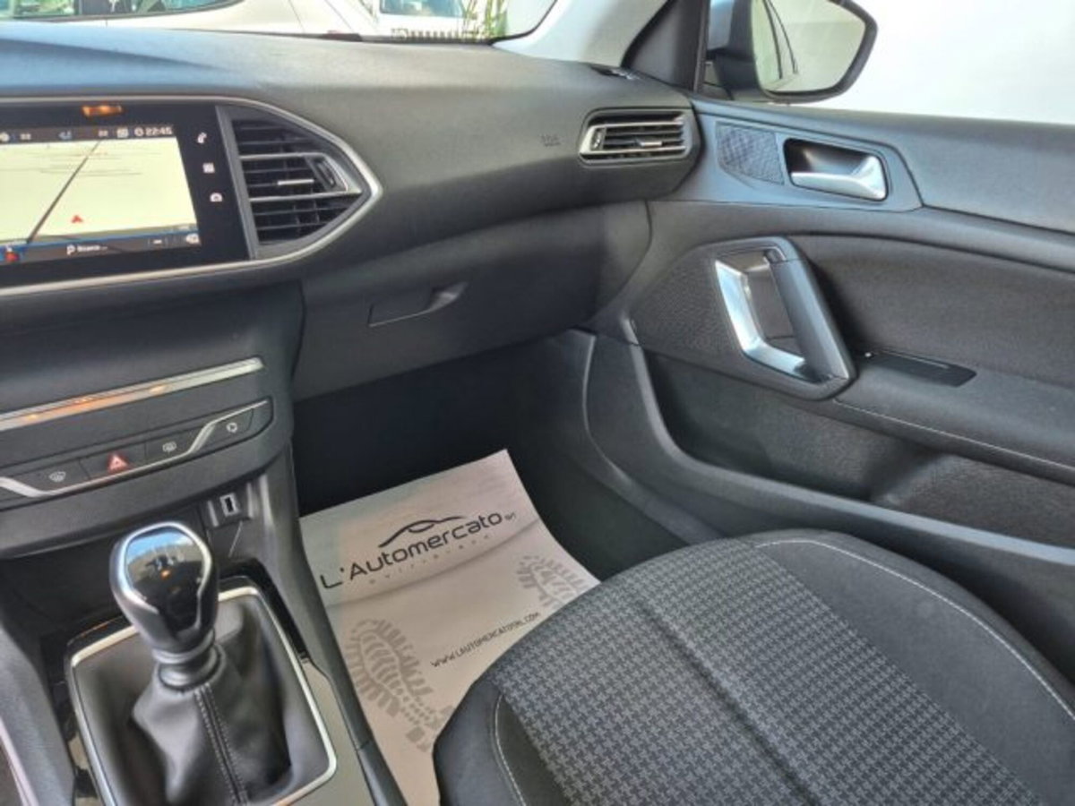 Peugeot 308 SW BlueHDi 130 S&S GT (7)