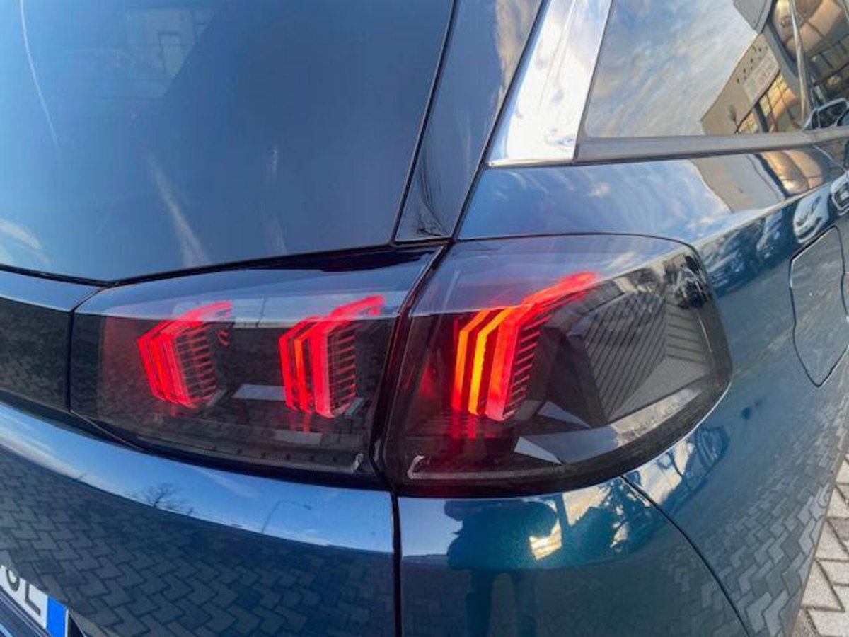Peugeot 5008 1.5 bluehdi Allure Pack s&s 130cv eat8 (13)