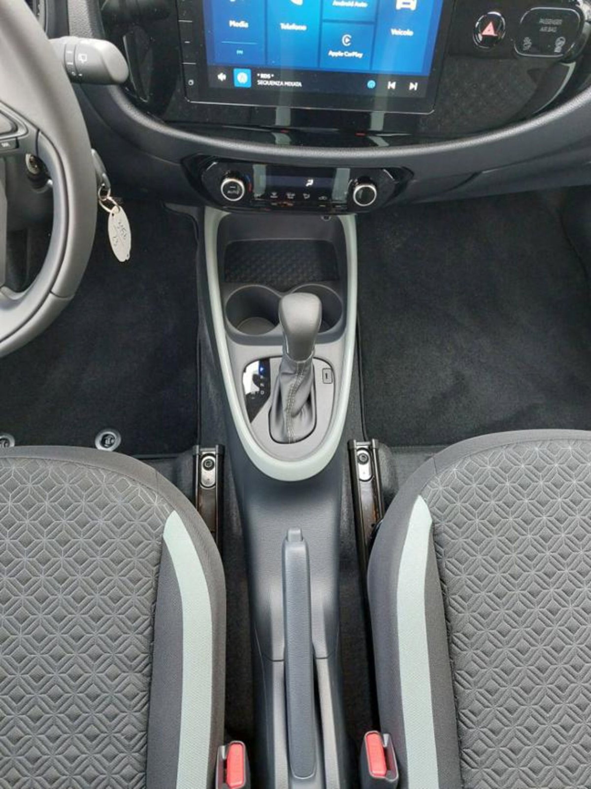 Toyota Aygo X 1.0 VVT-i 72 CV 5p. Undercover S-CVT (8)